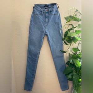 Fashion Nova High Waist Light Wash Stretchy Skinny Jeans Size 0! Like New!
